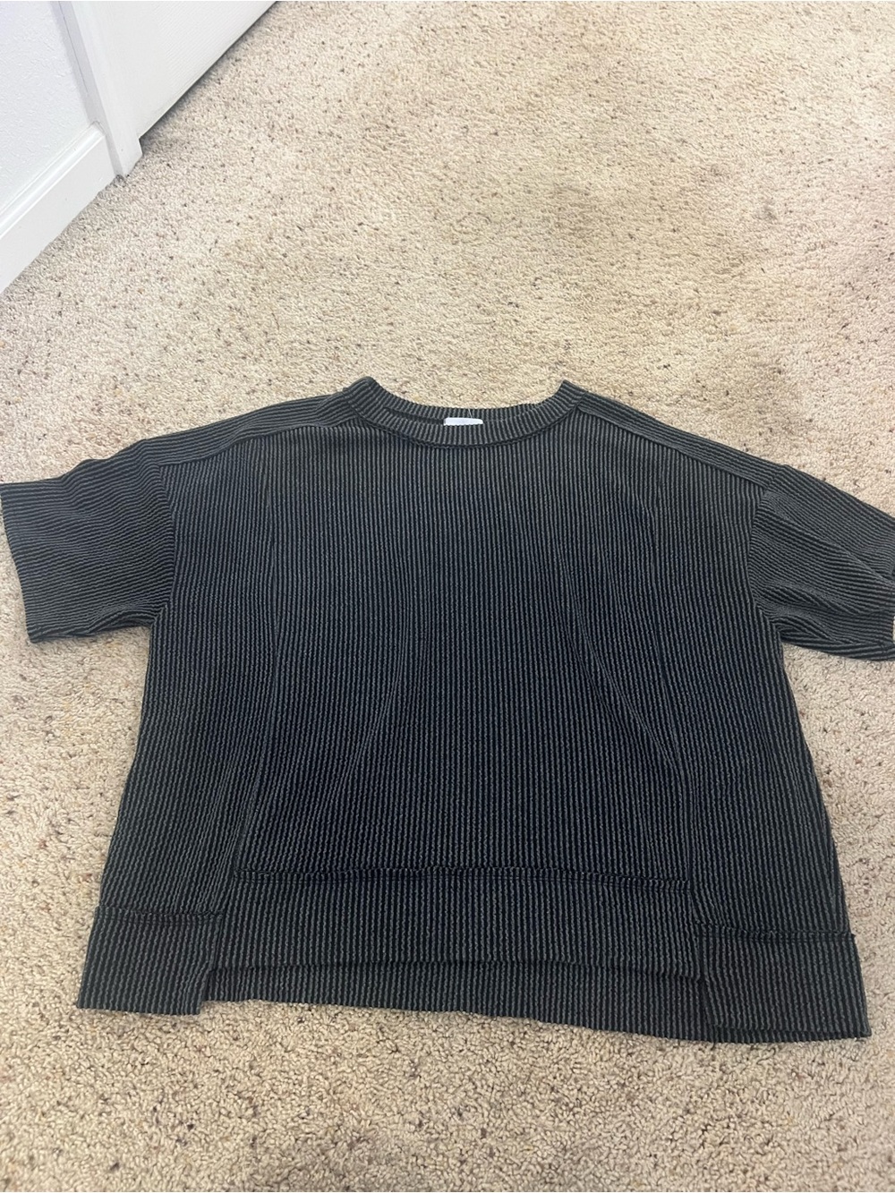 ANDREE BY UNIT Black Ribbed Short-Sleeve Crew Sweater